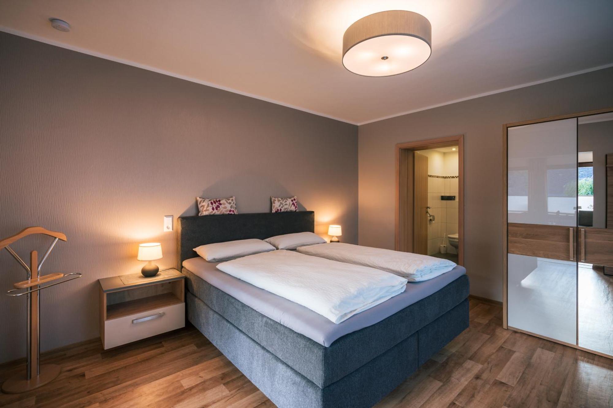 Bed and Breakfast Ferienweingut Hirschen Schulstrasse Burg  Exteriér fotografie