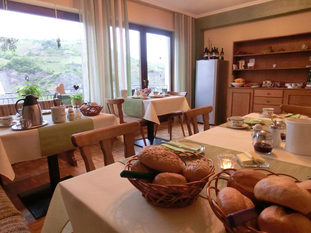 Bed and Breakfast Ferienweingut Hirschen Schulstrasse Burg  Pokoj fotografie