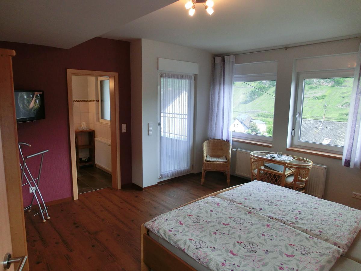Bed and Breakfast Ferienweingut Hirschen Schulstrasse Burg  Exteriér fotografie